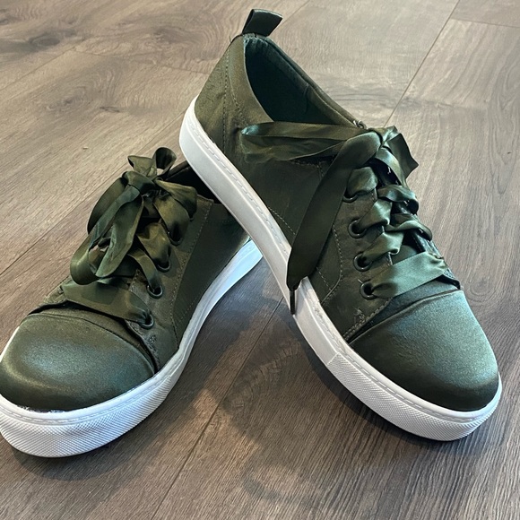 Dirty Laundry Green Satin Platform Sneakers 8